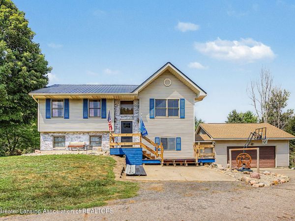 2860 W Vermontville Highway, Charlotte, MI 48813