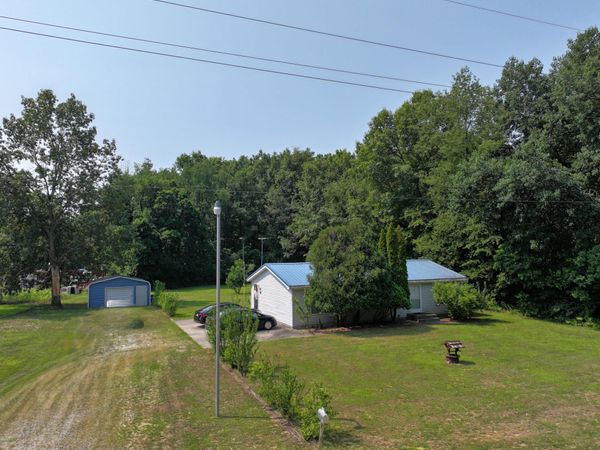 49 W 800 N , Winamac, IN 46996