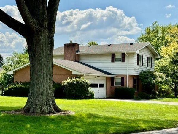 231 Edgebrook Drive, Washington TWP, OH 45459