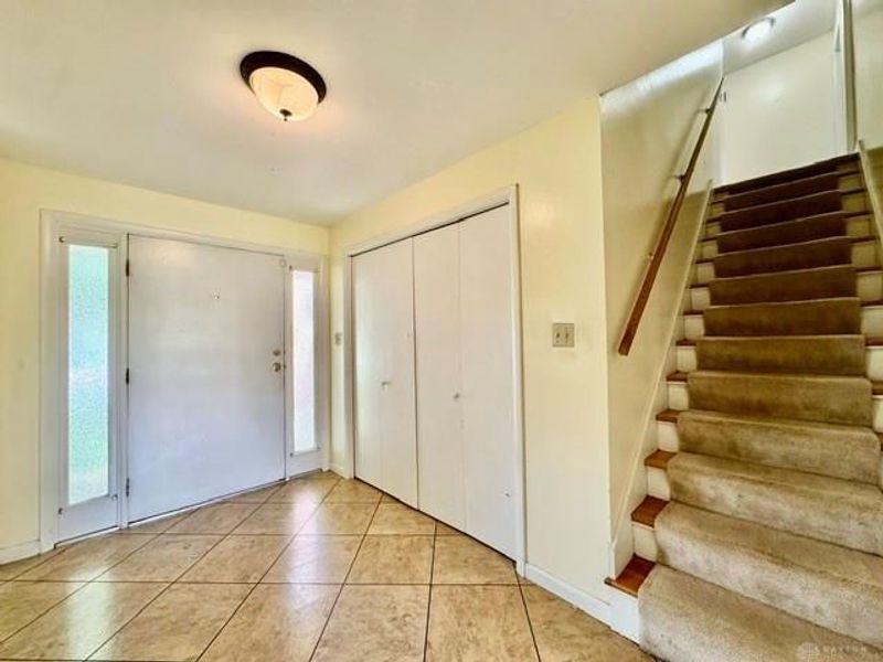 231 Edgebrook Drive, Washington Township, OH 45459 Photo 6