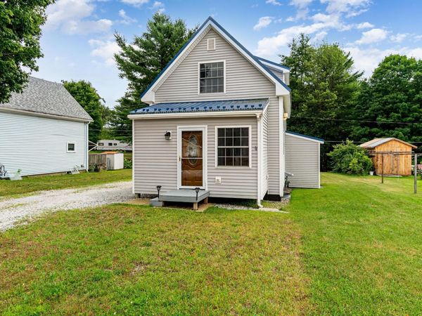 57 School Street, Sheldon, VT 05483