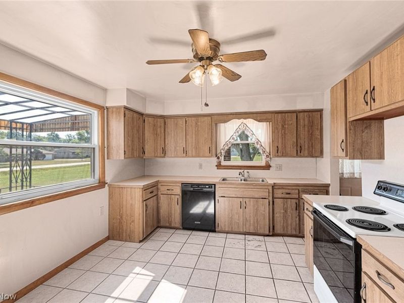 9030 W 130 Street, Strongsville, OH 44136 Photo 15