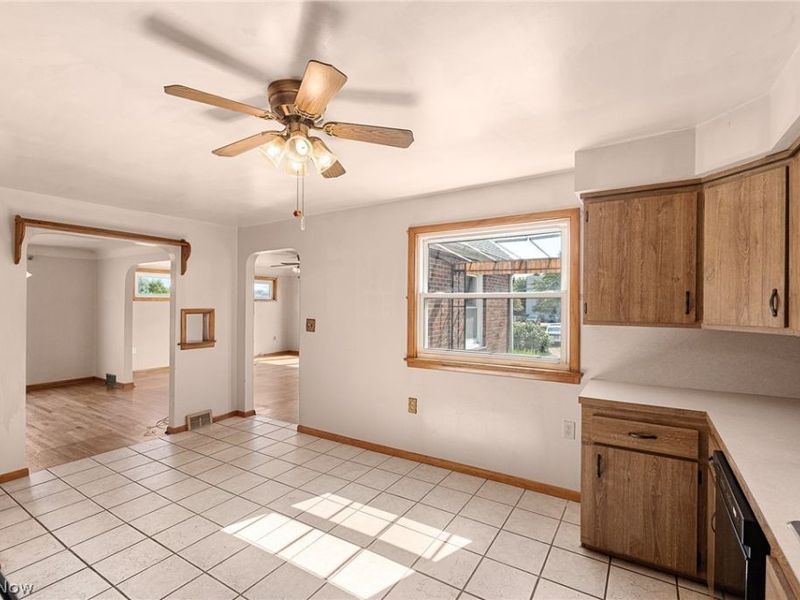 9030 W 130 Street, Strongsville, OH 44136 Photo 18
