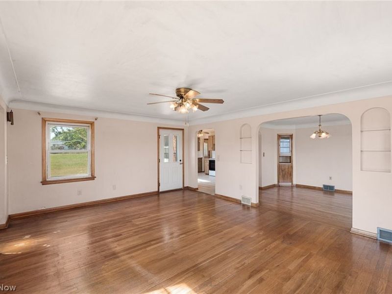 9030 W 130 Street, Strongsville, OH 44136 Photo 8