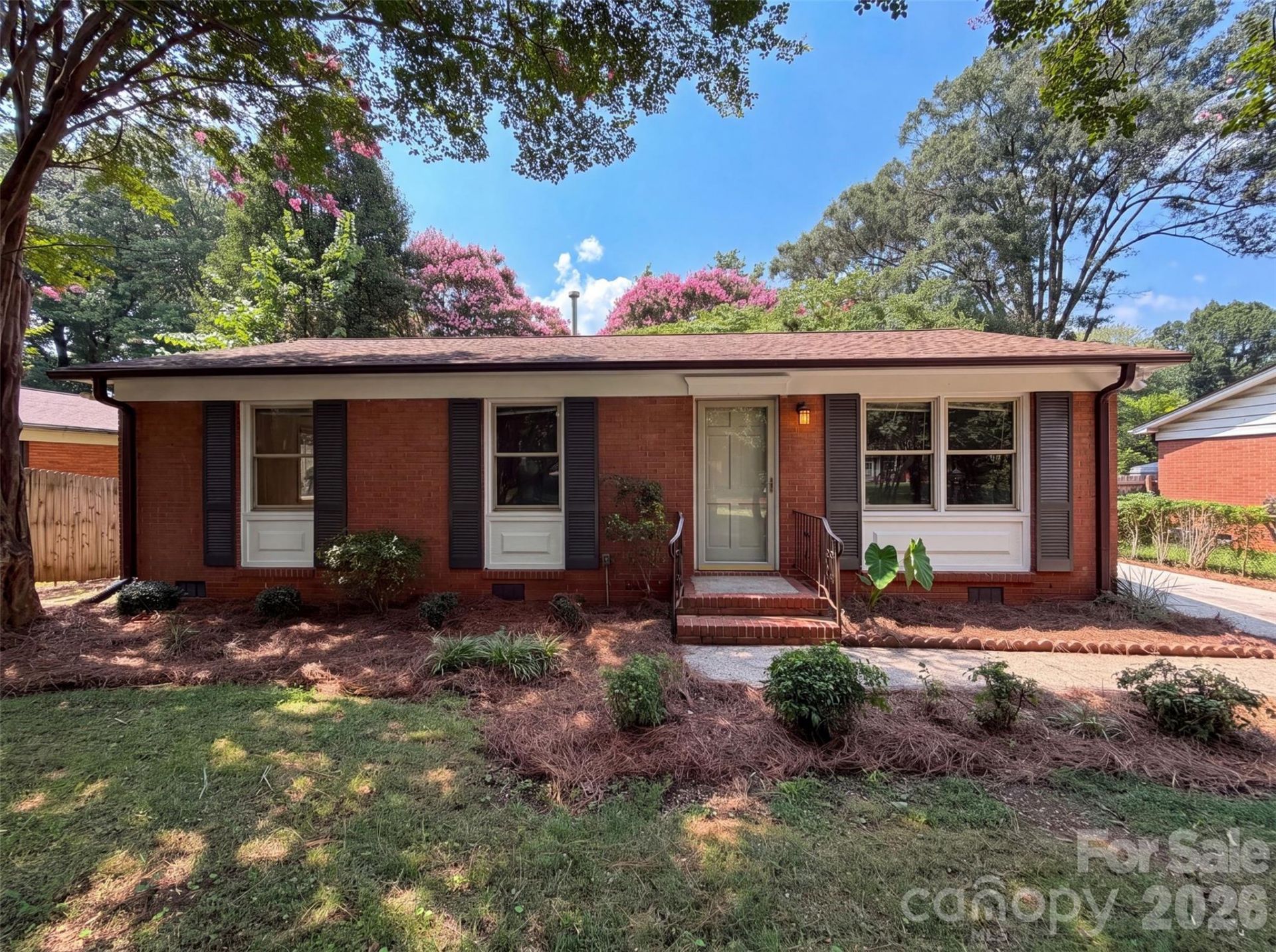713 Ridgedale Court, Charlotte, NC 28206 Main Photo