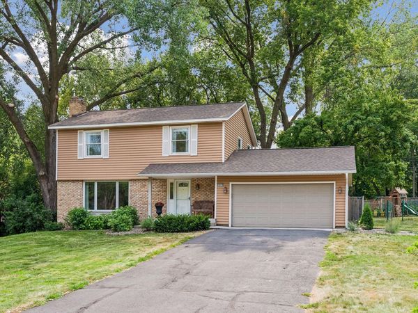 18015 19th Avenue N, Plymouth, MN 55447