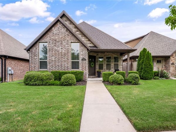 3308 SW Stonepoint Avenue , Bentonville, AR 72713