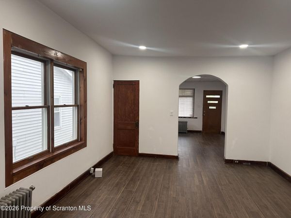 1142 Hampton Street , Scranton, PA 18504