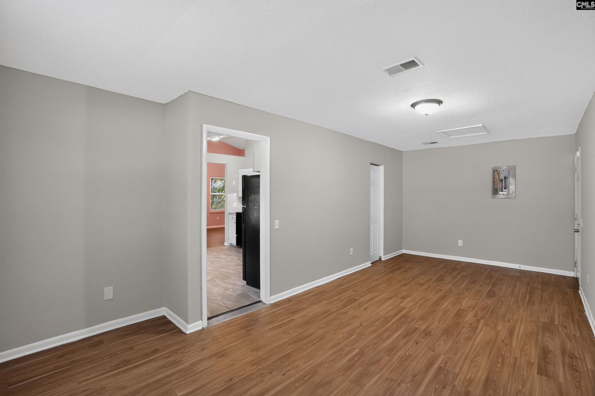 420 Greenlake Drive  Photo 12
