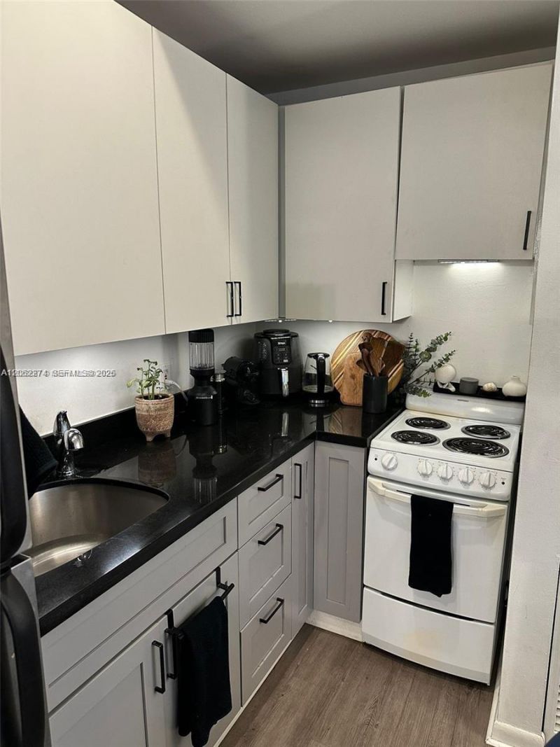 1244 Pennsylvania Ave, Unit 103, Miami Beach, FL 33139 Photo