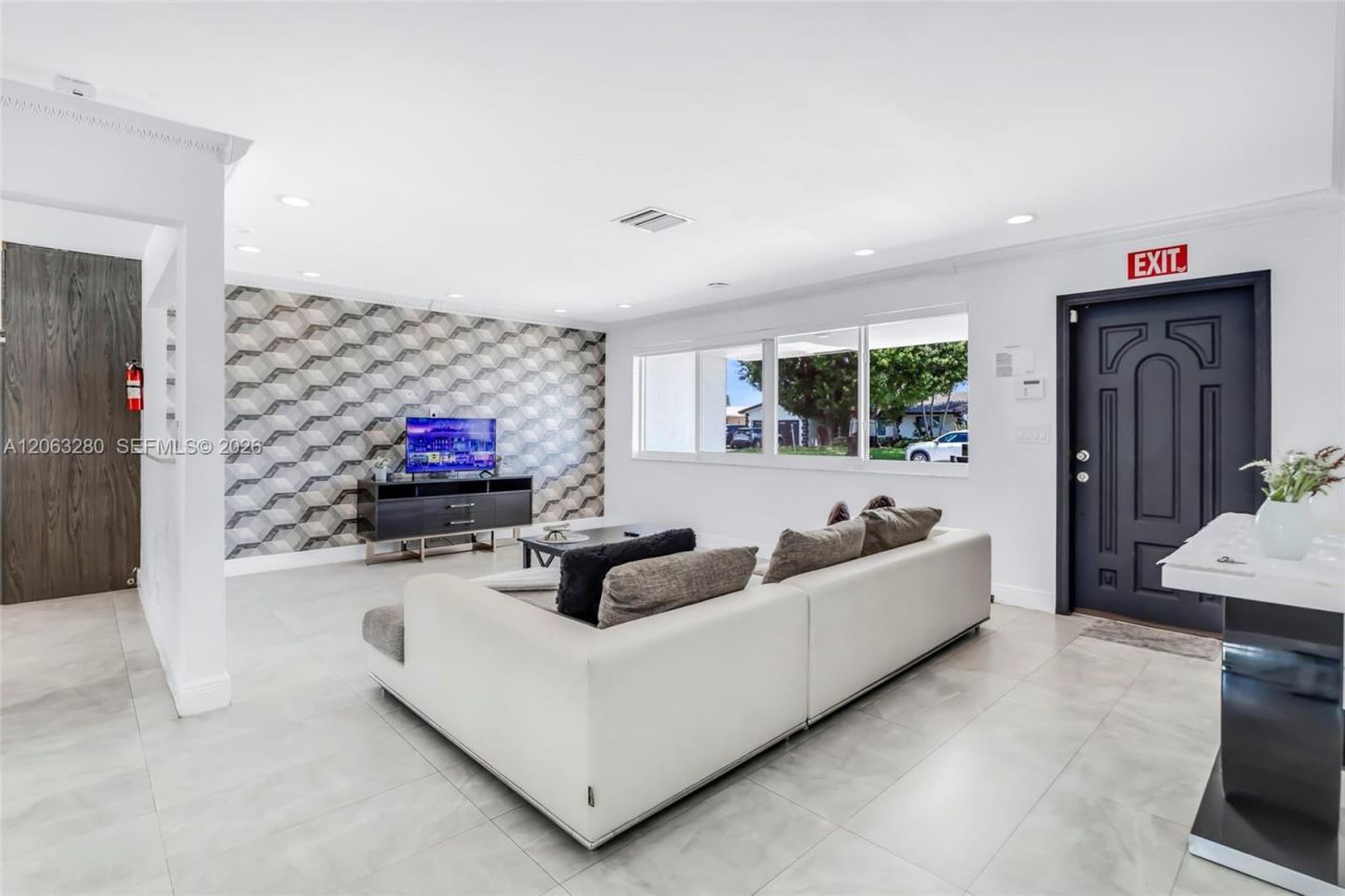 5424 Garfield St, Hollywood, FL 33021 Photo