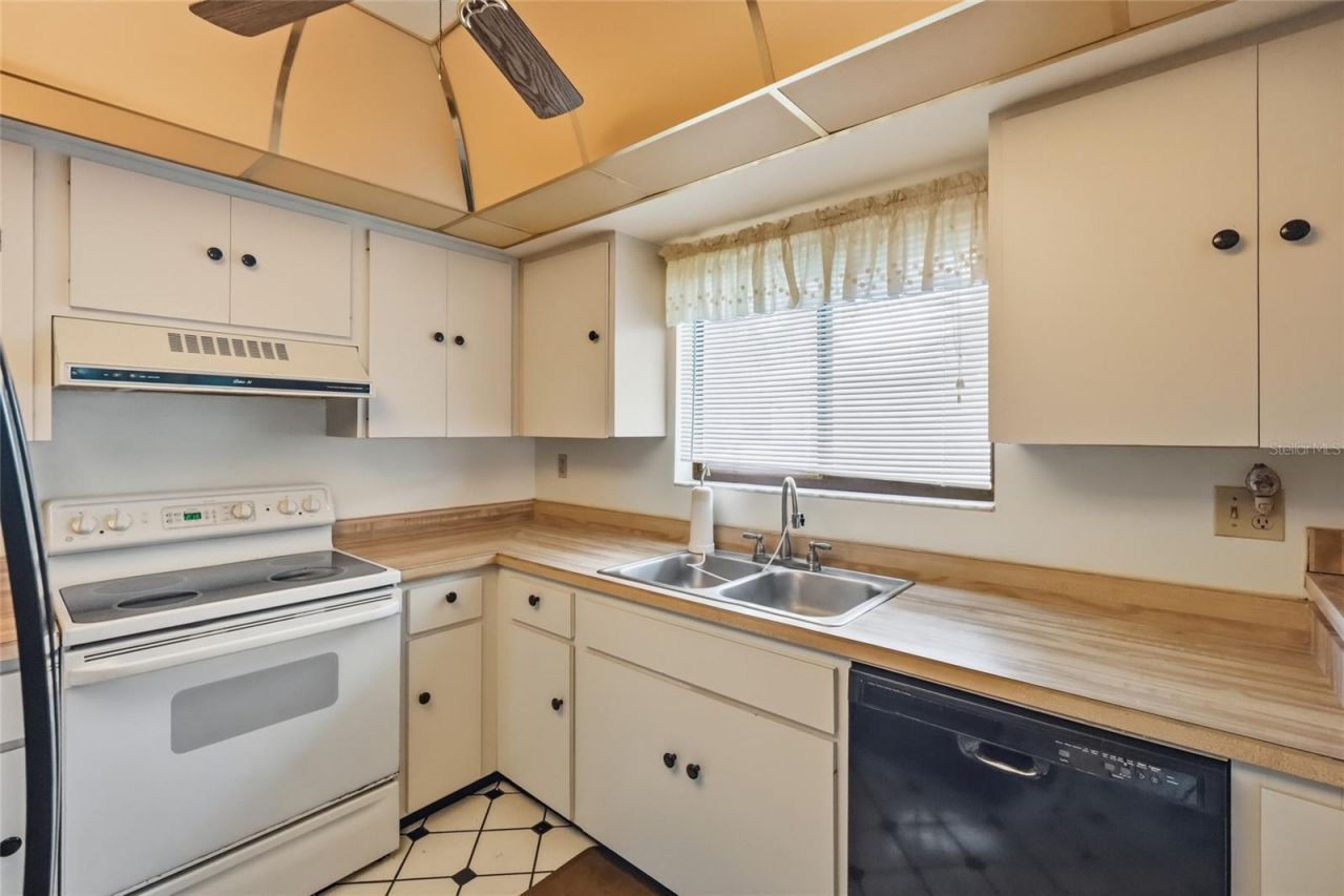 3500 El Conquistador Parkway, Unit 332, Bradenton, FL 34210 Photo