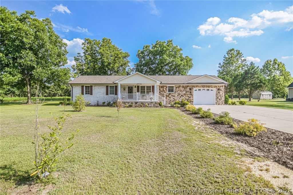 369 Naylor School Road, Roseboro, NC 28382 Main Photo