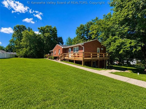 2029 Mount Vernon Road, Hurricane, WV 25526