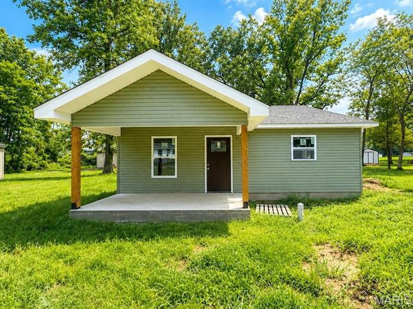 422 E Henry Street , Poplar Bluff, MO 63901