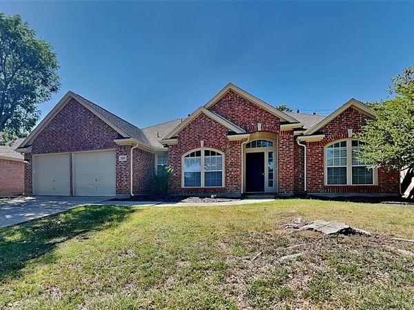 2209 Laura Elizabeth Trail, Mansfield, TX 76063