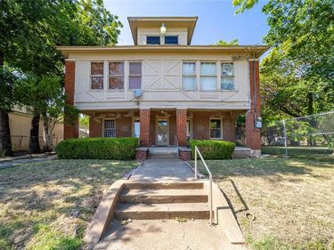 909 Sunset Avenue, Dallas, TX 75208