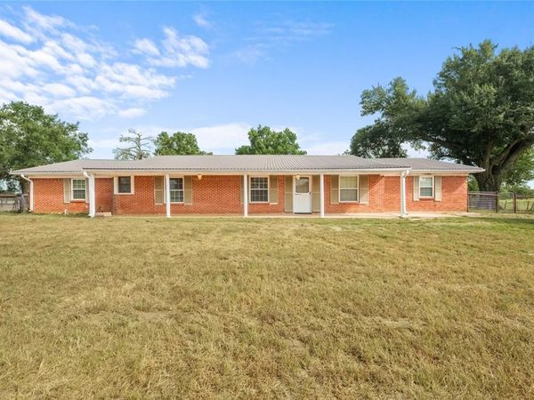 1310 Spur 324, Tennessee Colony, TX 75861