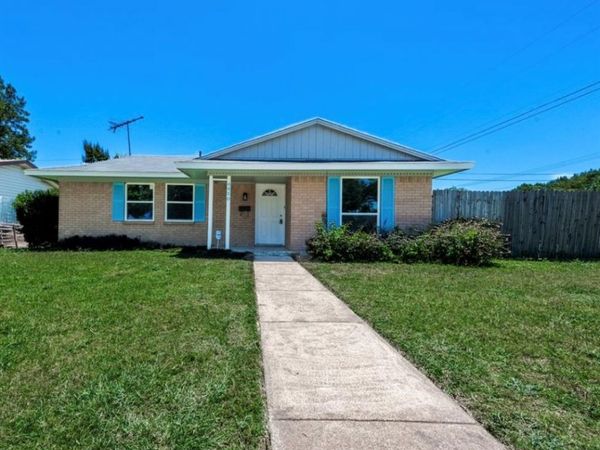 4430 Windsor Drive , Garland, TX 75042