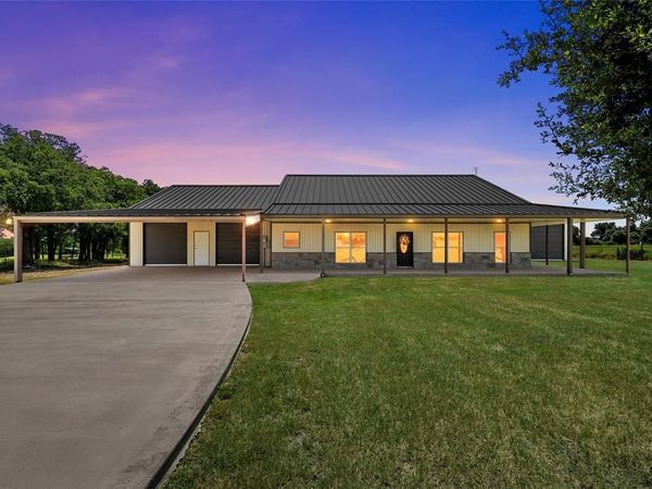 225 County Road 423 , Lorena, TX 76655