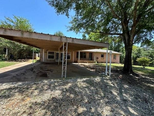 305 Butler Street , Arp, TX 75750