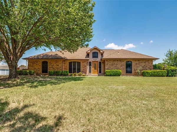 2806 Cinnamon Springs Road, Glenn Heights, TX 75154