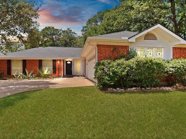 105 Arthur Drive , Kennedale, TX 76060