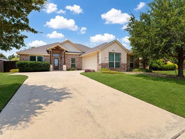 215 Newcastle Street, Waxahachie, TX 75165