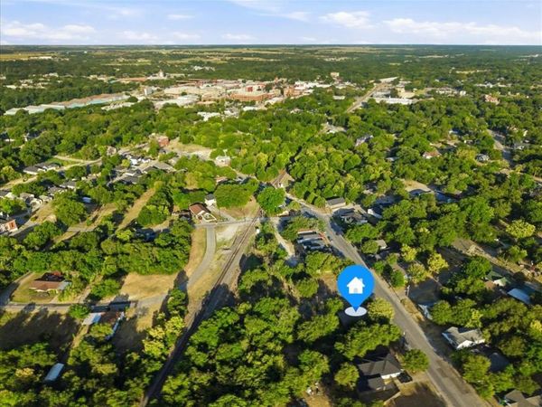 400 & 402 Wyatt Street, Waxahachie, TX 75165