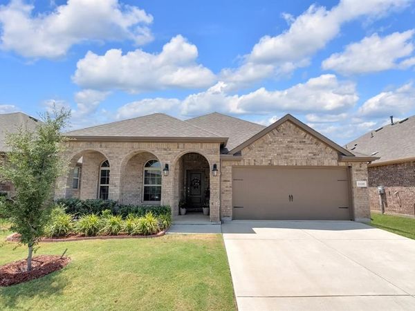 11120 Ranchera Drive, Aubrey, TX 76227