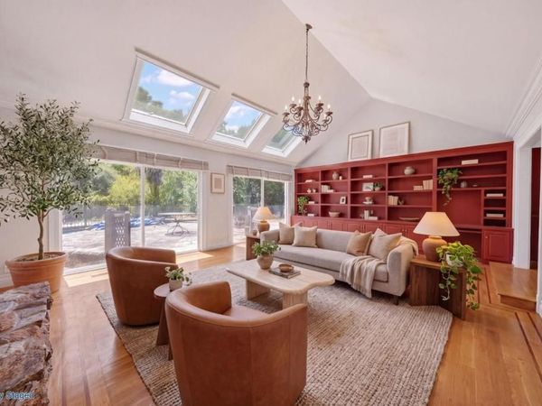 25489 Palomares Road, Castro Valley, CA 94552