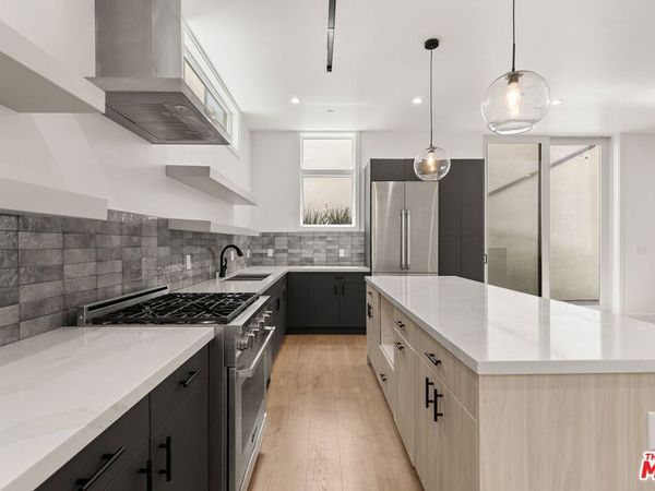 730 Indiana Avenue, Los Angeles, CA 90291