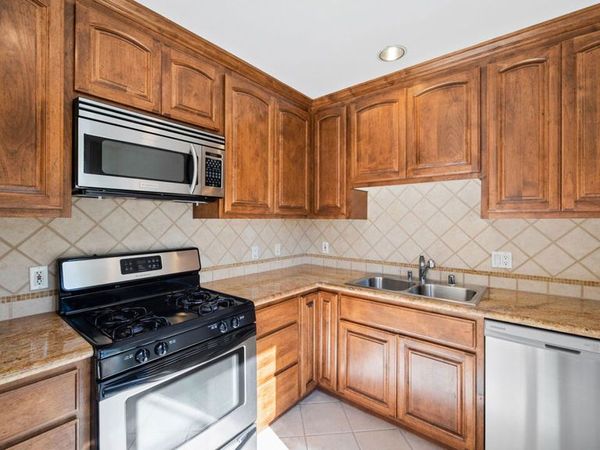 2300 Fox Hills Drive, Unit 101, Los Angeles, CA 90064
