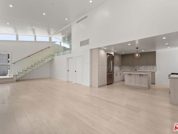 734 Indiana Avenue, Los Angeles, CA 90291