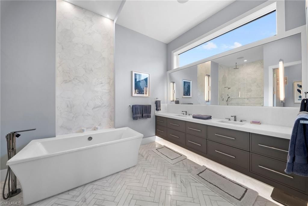 3123 Crayton Rd , Naples, FL 34103 Photo