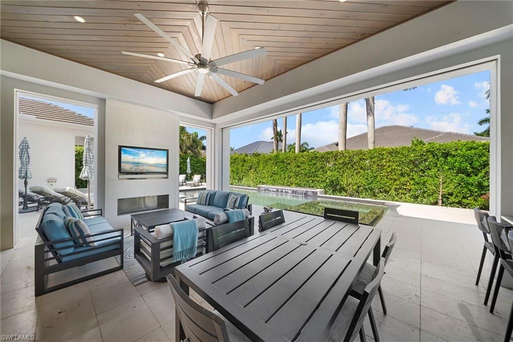3123 Crayton Rd , Naples, FL 34103 Photo
