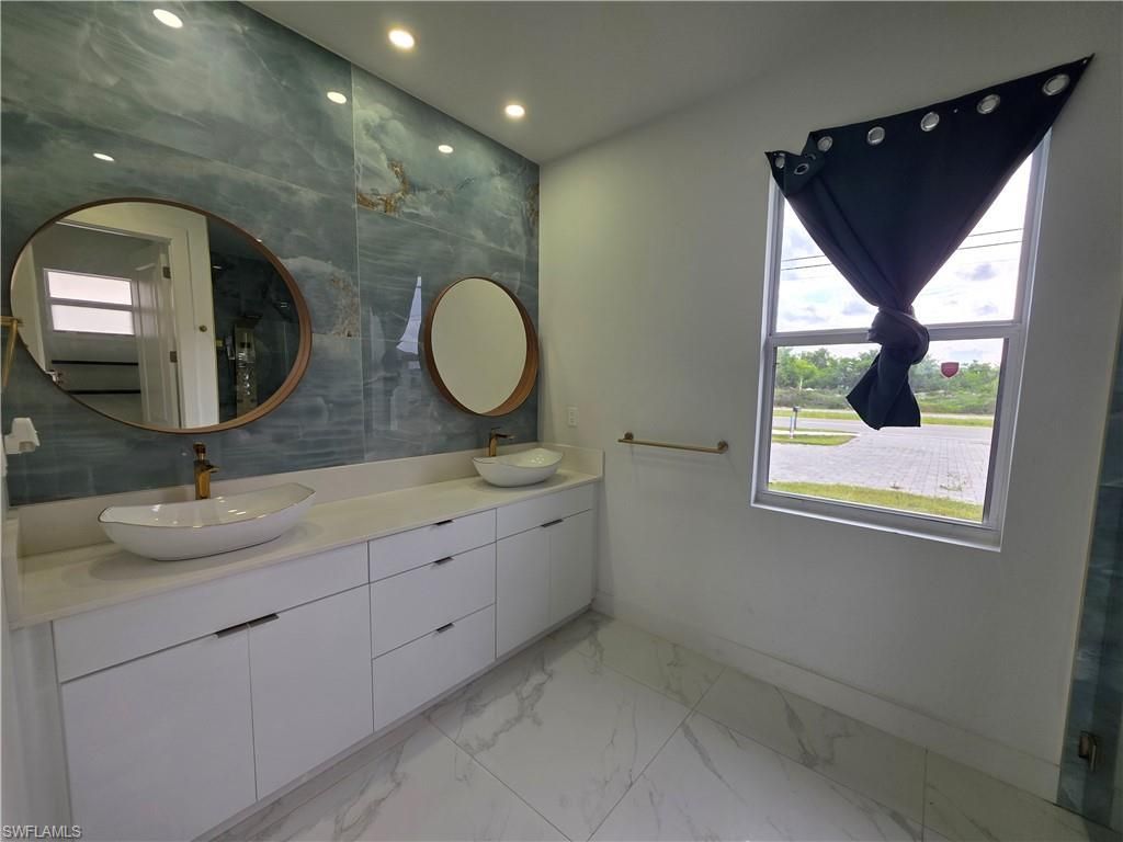 331 Nelson Rd N, Cape Coral, FL 33993 Photo