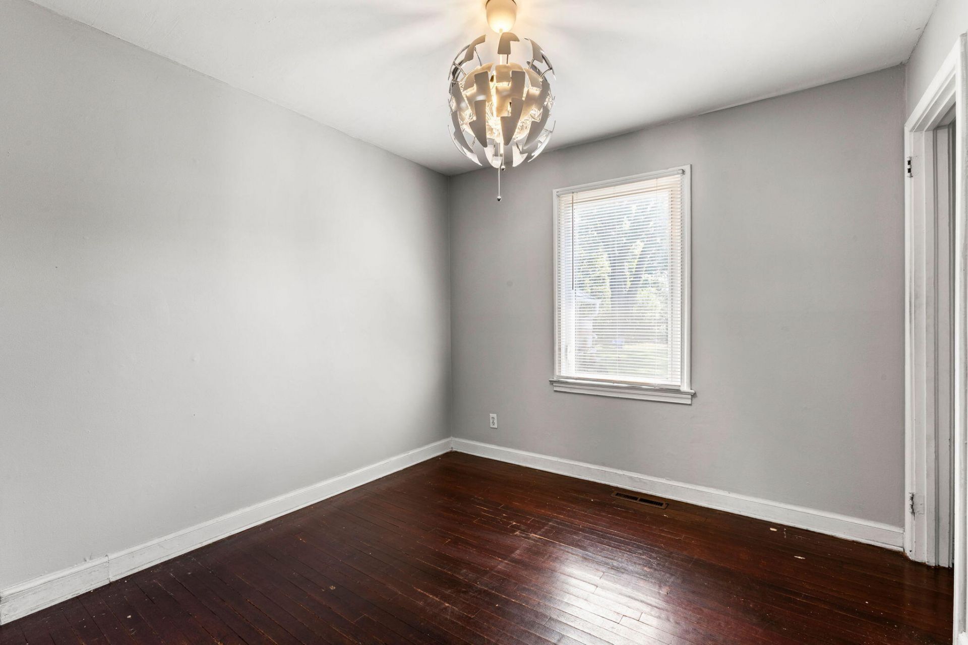 860 Santee Street Photo 17
