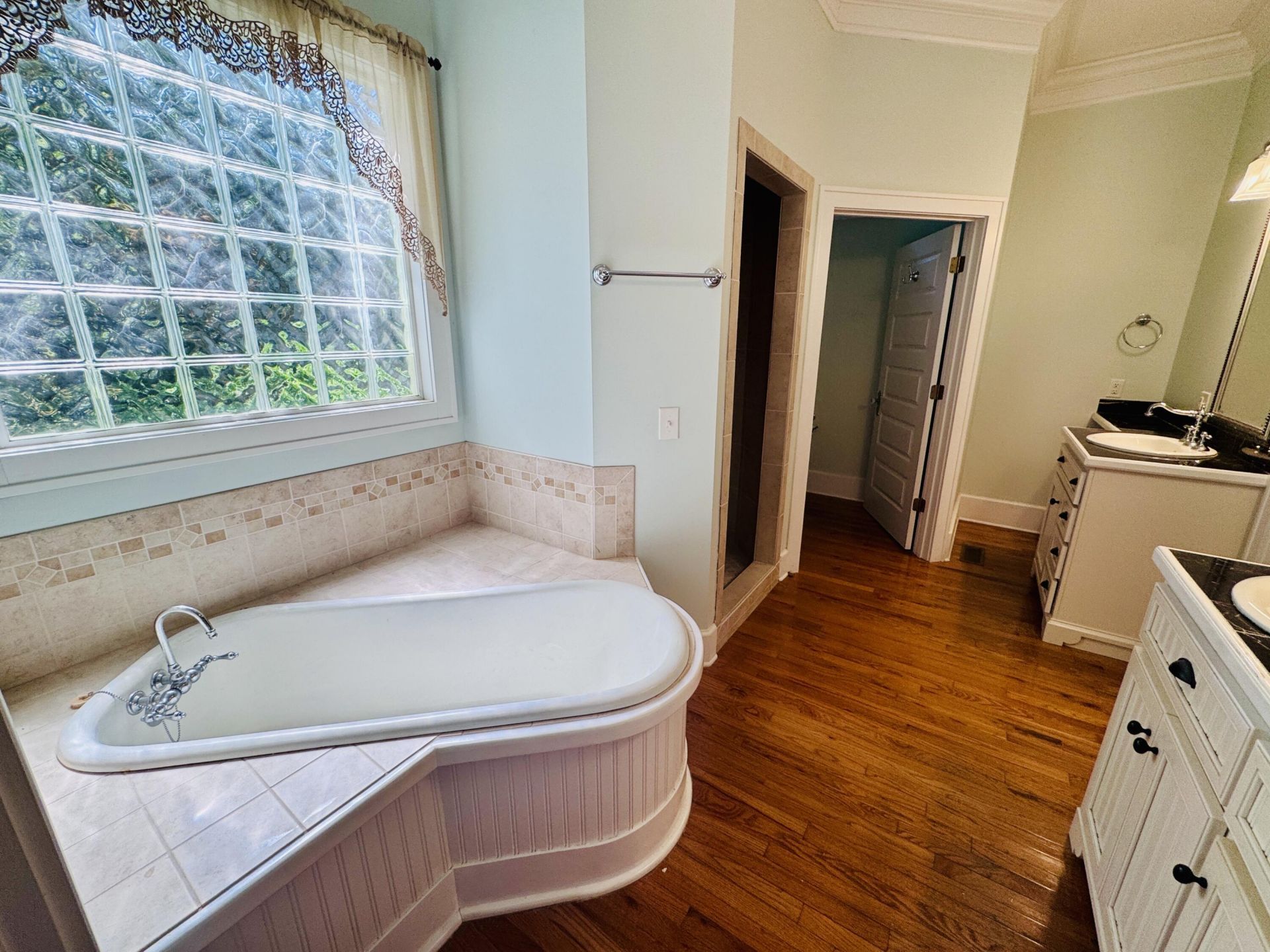 5 S Rosemary Avenue Photo 22