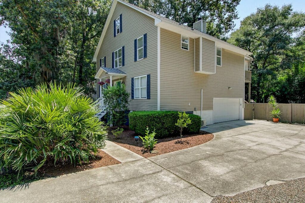 3651 Barton Street Photo 4