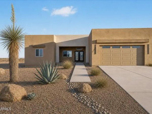 38253 W MISSOURI Avenue, Tonopah, AZ 85354