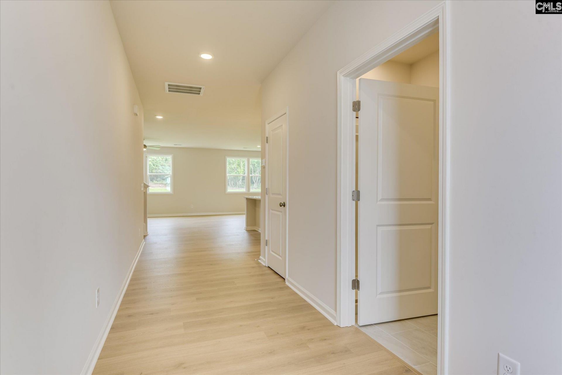 306 Summer Orchard Drive  Photo 4