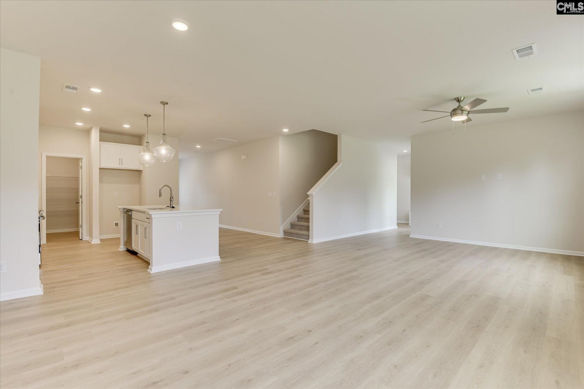 306 Summer Orchard Drive  Photo 6