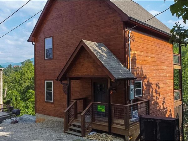 519 Edgewood Drive , Gatlinburg, TN 37738