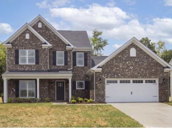 5021 Salient Dr, Spring Hill, TN 37174