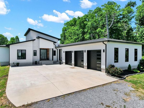 309 County Road 197 , Athens, TN 37303