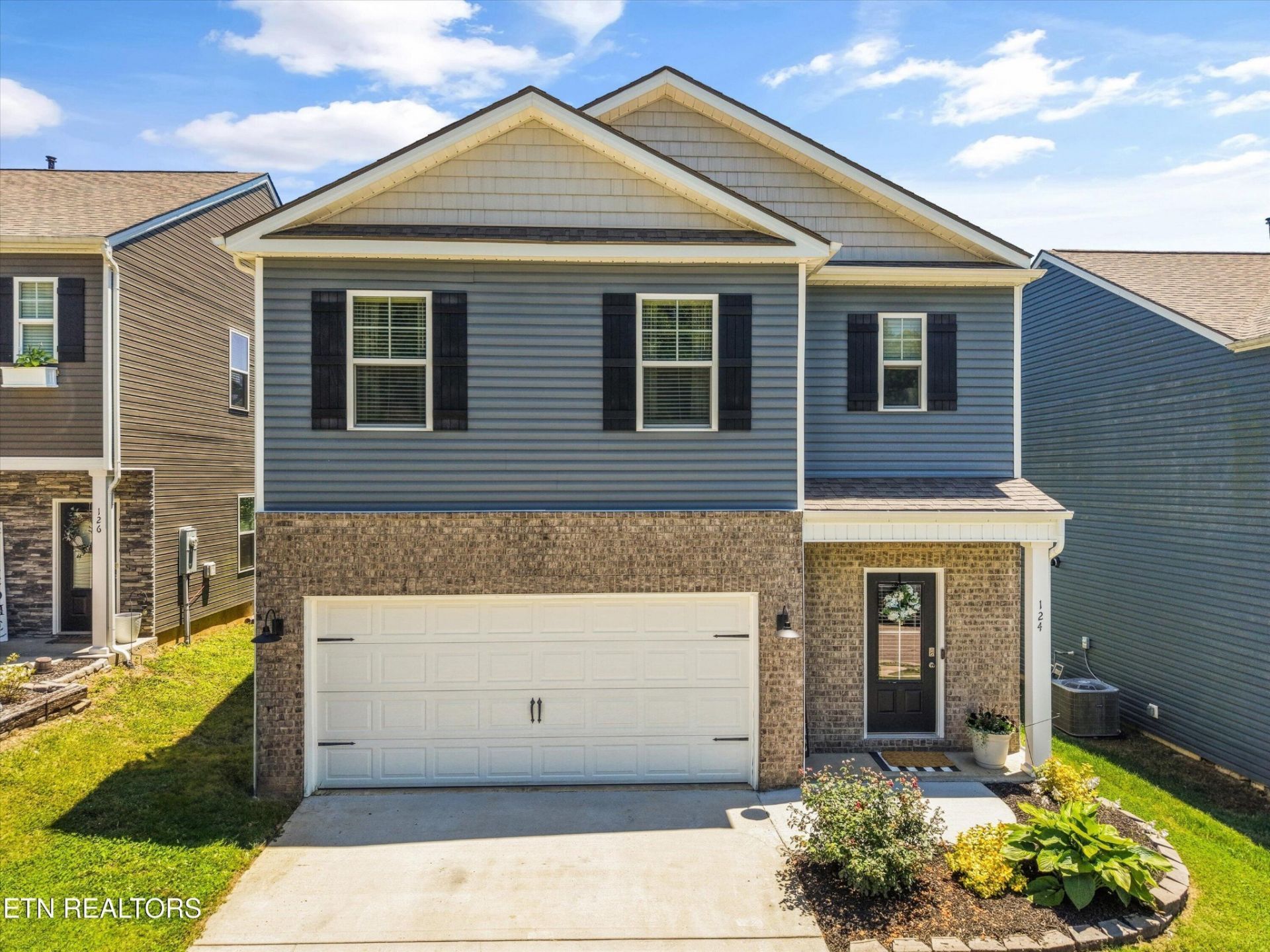 124 Harbour Pointe Lane , Oak Ridge, TN 37830 Main Photo