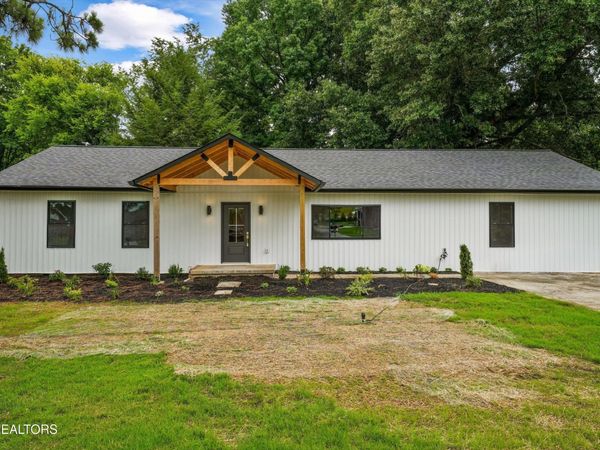 412 Sherwood Drive , Maryville, TN 37801