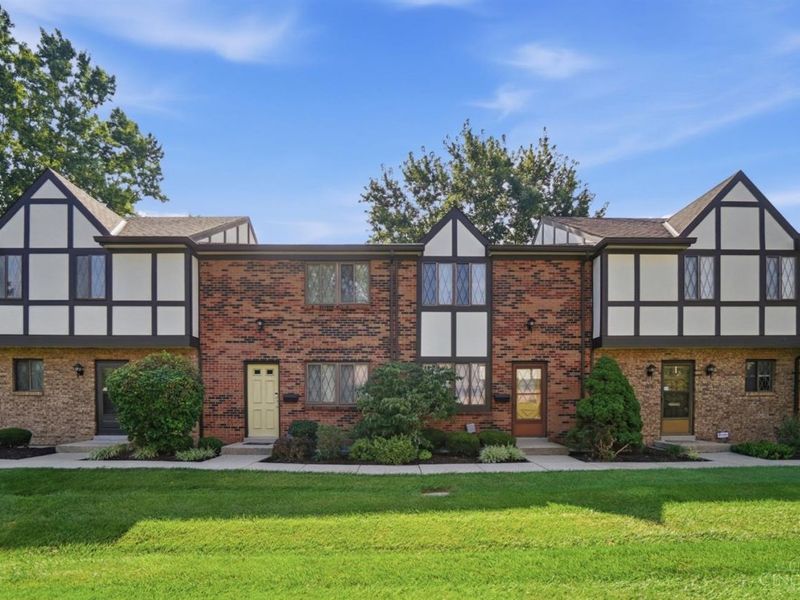 9464 Haddington Court, Colerain Township, OH 45251 Photo 2