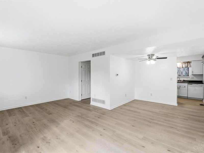 9464 Haddington Court, Colerain Township, OH 45251 Photo 8